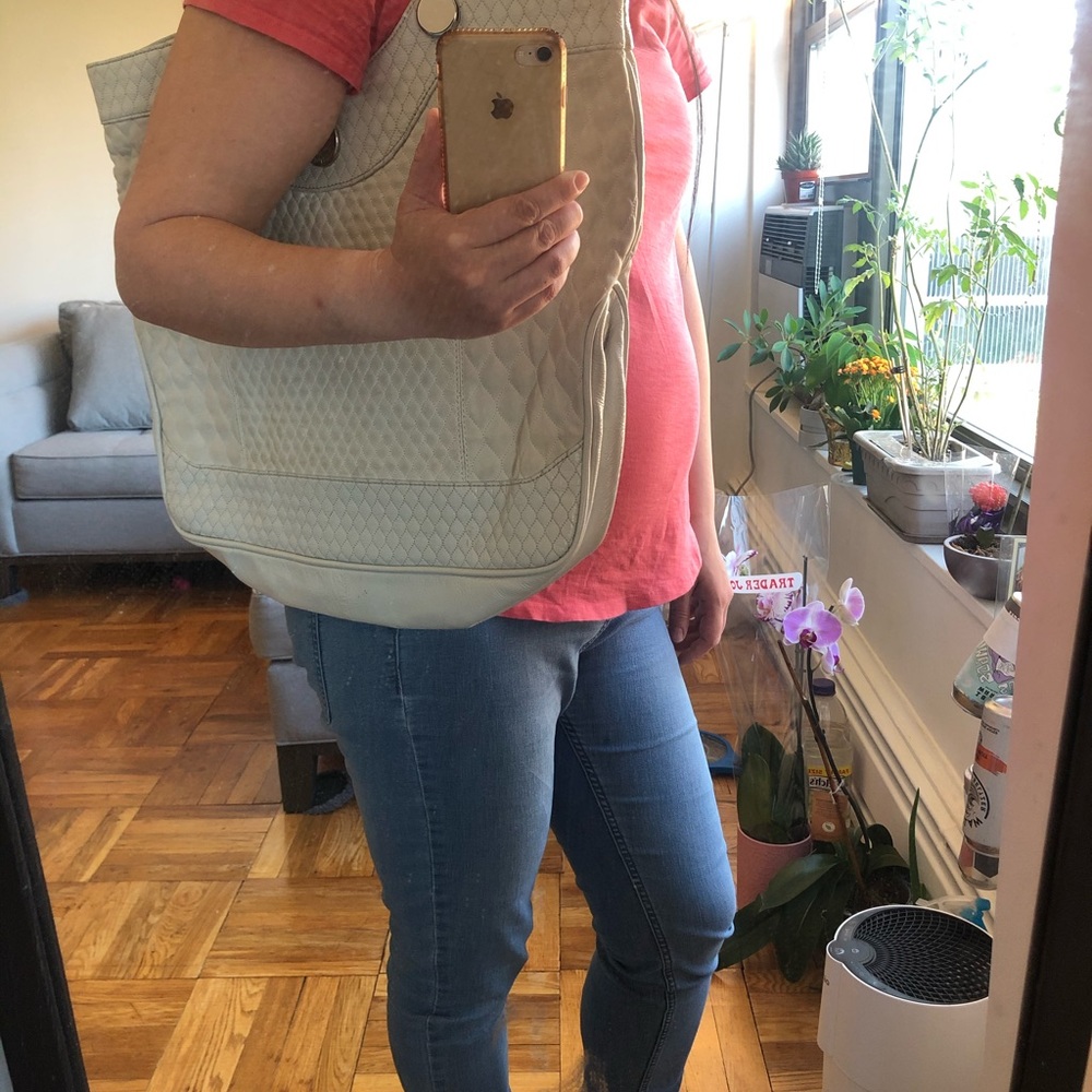 Jill Stuart White XL Bag - Picture 9 of 10